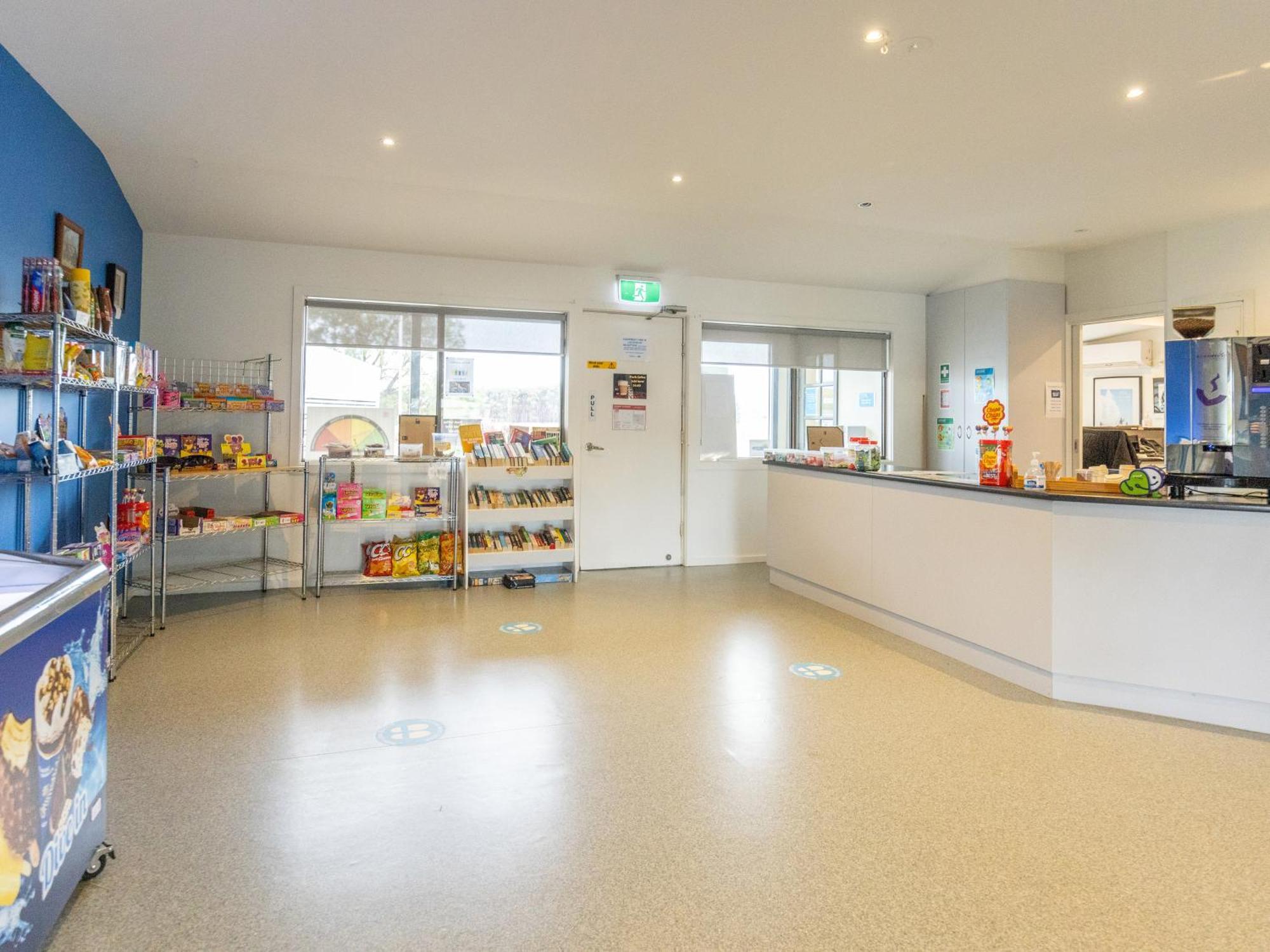 Nrma Warrnambool Riverside Holiday Park Luaran gambar