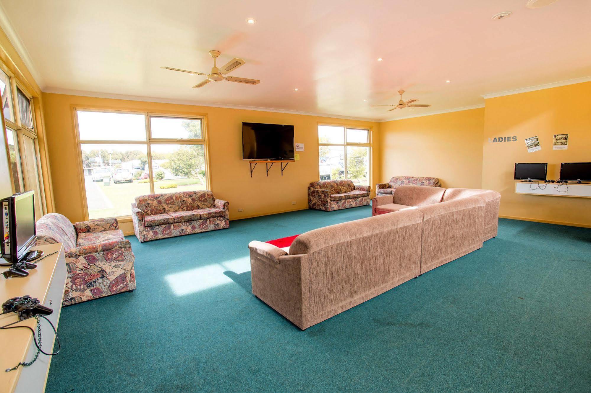 Nrma Warrnambool Riverside Holiday Park Luaran gambar